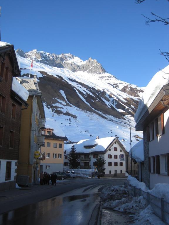 Hotel Des Alpes Realp Екстер'єр фото