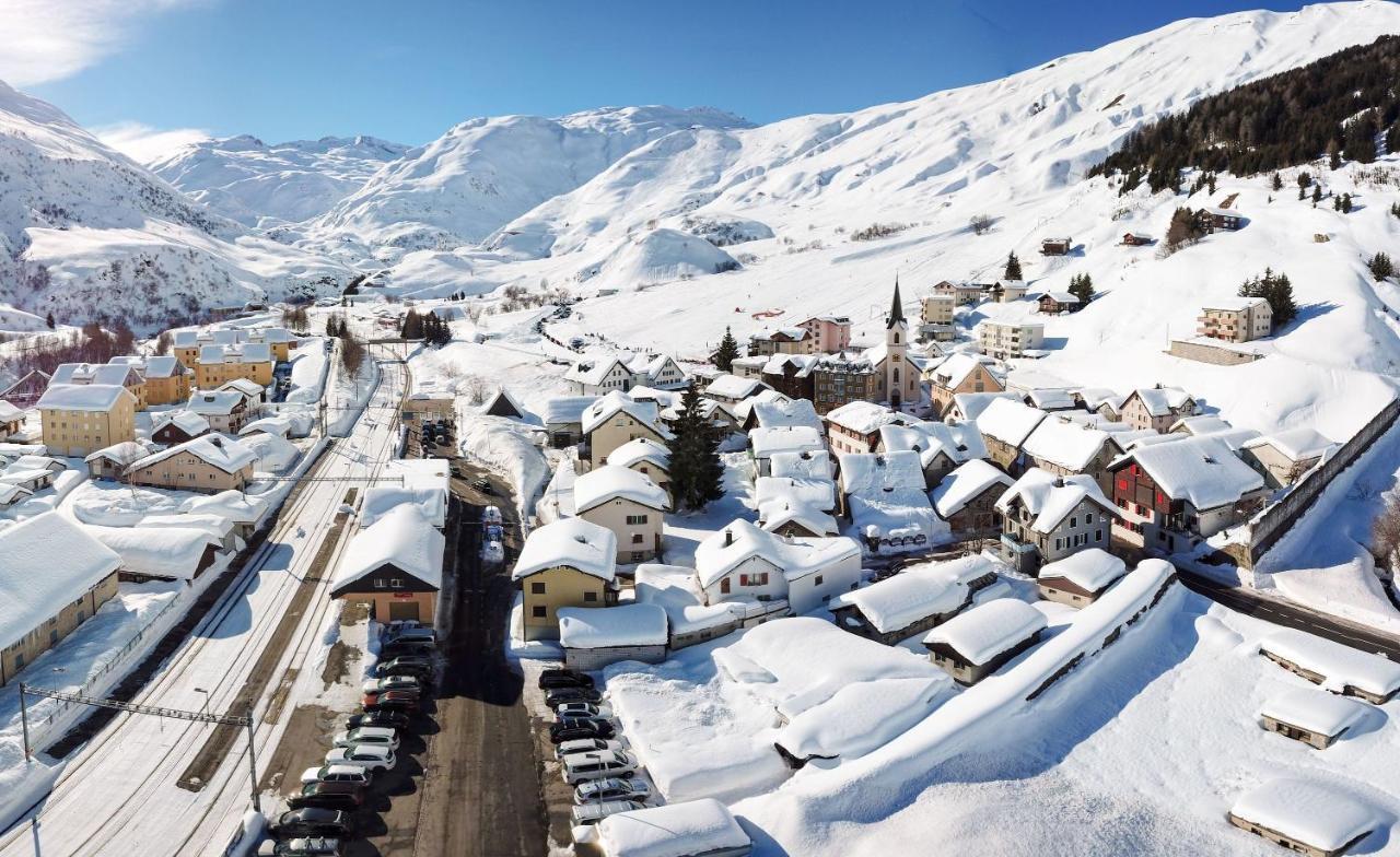 Hotel Des Alpes Realp Екстер'єр фото